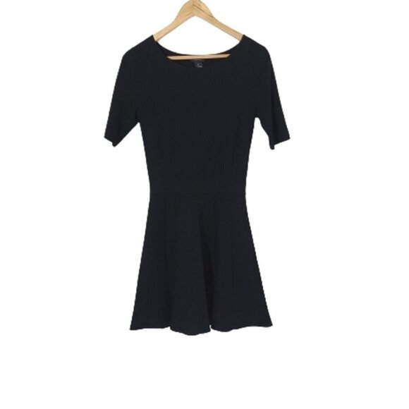 CLUB MONACO Black Short Sleeves Fit-n-Flare Knit Sweater Dress Women's Size S - Picture 6 of 13